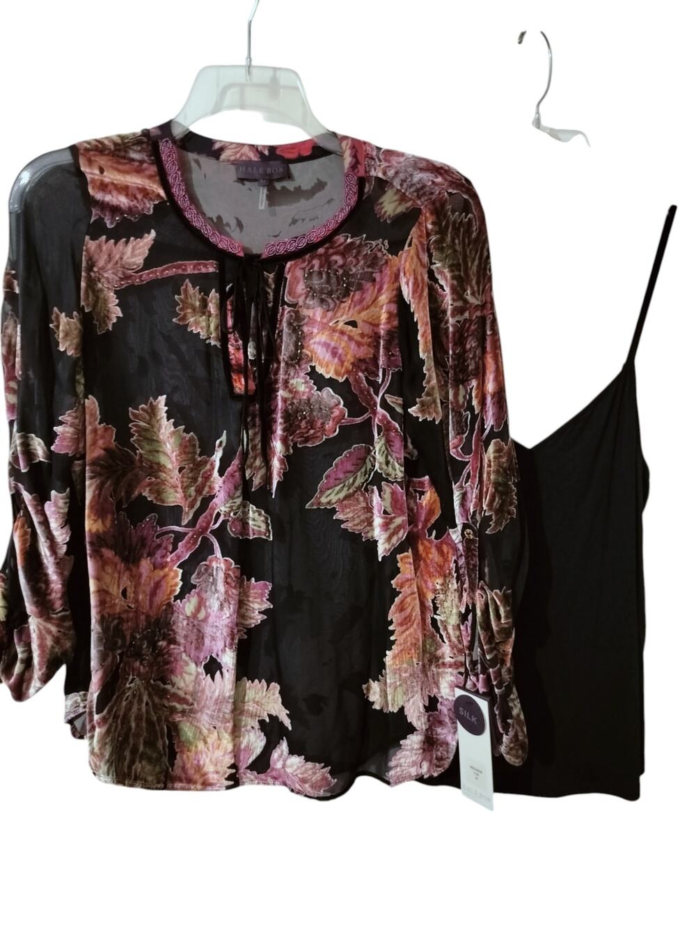 5814)Hale Bob M Silk Blend Velvet Burnout Feminine Floral with matching camie